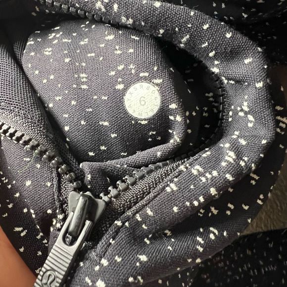 Lululemon Define Jacket in Magnetized Jacquard Black White | EUC - Picture 9 of 9